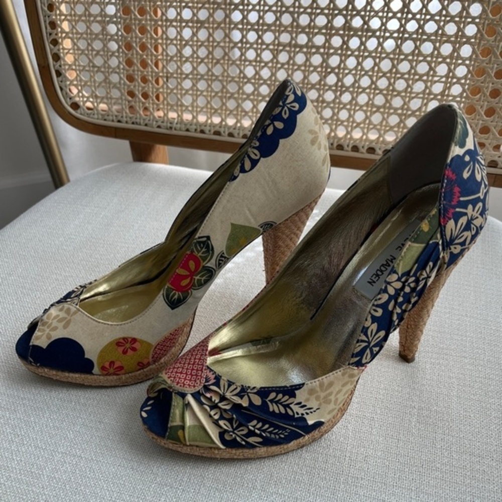 Steve Madden‎ Richh Floral Peep-Toe Rattan Heels in Blue, Cream Sz 8